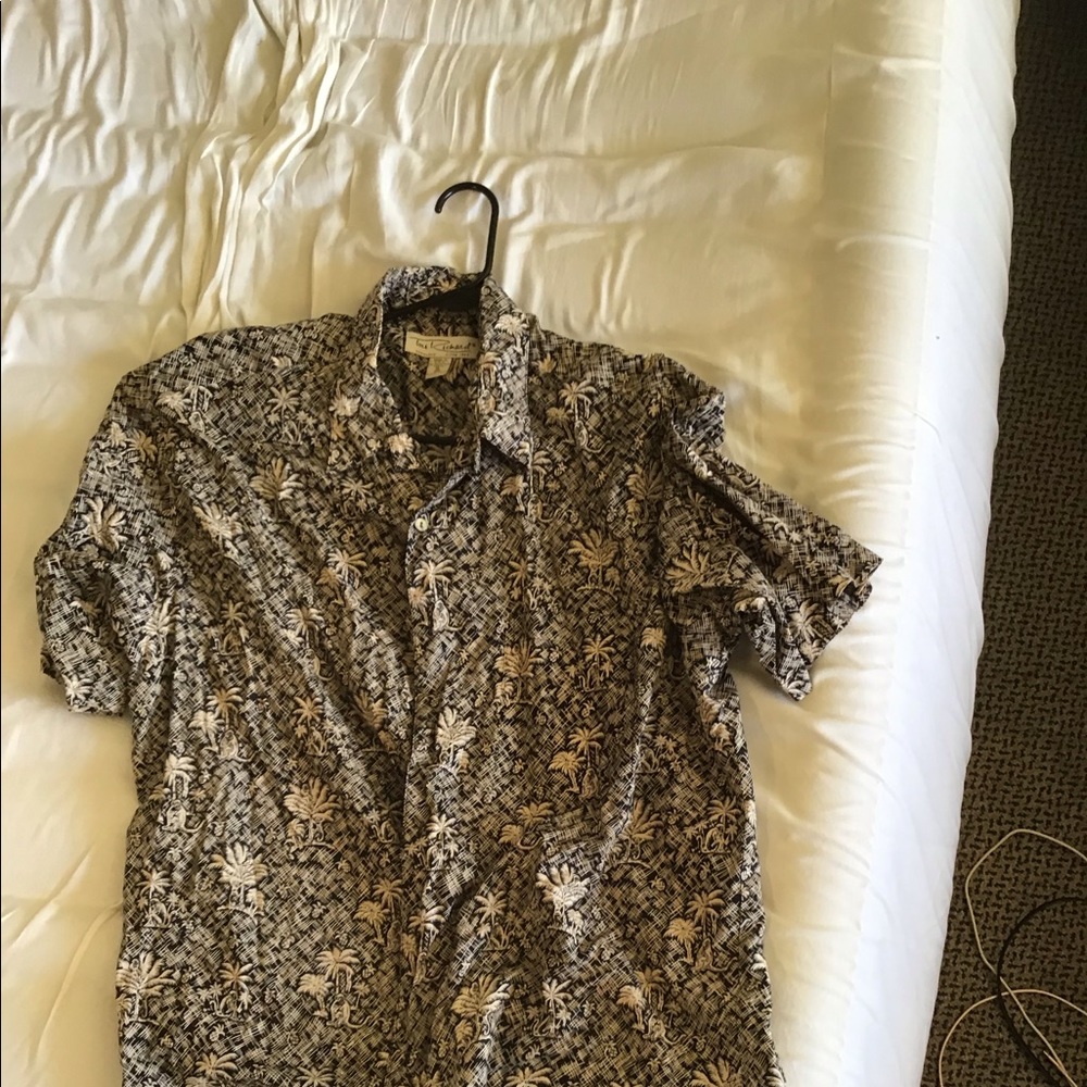 Botton down aloha shirt